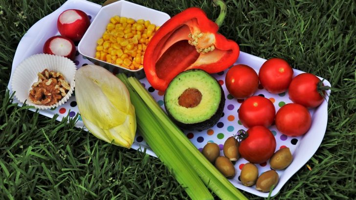 Dodatki do grilla – sałatka warzywna